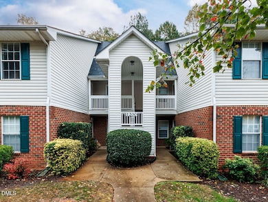 1221 Renshaw Ct, Cary, NC 27518 - photo 3