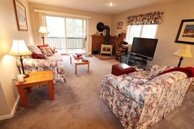 61 Manor Dr unit 1, Lincoln, NH 03251 - photo 2