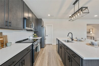 4209 Dahlia Ct, College Station, TX 77845 - photo 4