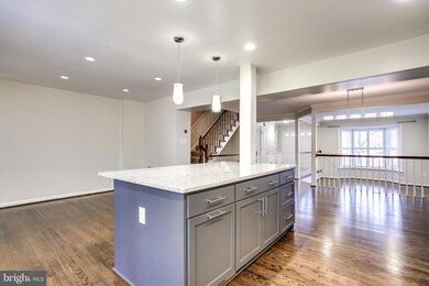 10771 Brewer House Rd, Rockville, MD 20852 - photo 4