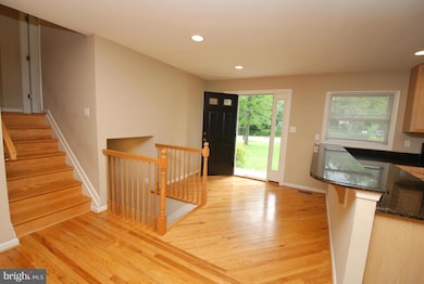 101 Kingsley Rd SE, Vienna, VA 22180 - photo 5