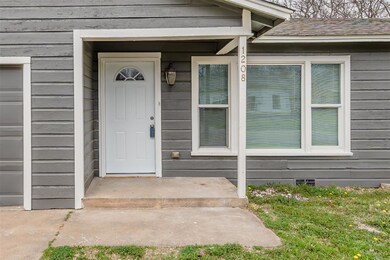 1208 W Lone Star Ave, Cleburne, TX 76033 - photo 4