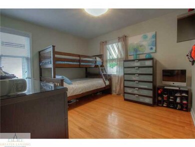 904 Sparrow Ave, Lansing, MI 48910 - photo 5