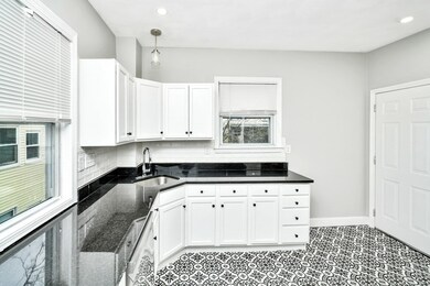 109 Walnut St unit 4, Somerville, MA 02145 - photo 4