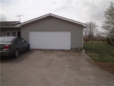 4050 Hampton Station Rd, Clarksville, TN 37040 - photo 2