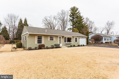 111 Maple Ln, Doylestown, PA 18901 - photo 2