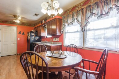 6103 Apex Dr, Louisville, KY 40219 - photo 4