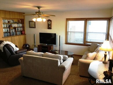 1535 Florence Ln, Davenport, IA 52804 - photo 2