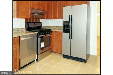 1135 Halesworth Dr, Potomac, MD 20854 - photo 4