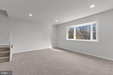 9029 Eastview Rd, Philadelphia, PA 19152 - photo 5