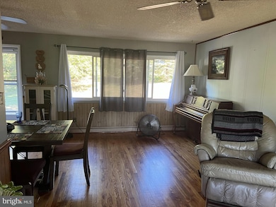 1356 N 5th St, Perkasie, PA 18944 - photo 2