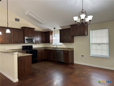 1084 E Weinert St, Seguin, TX 78155 - photo 7