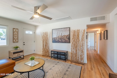 8th St Livingroom