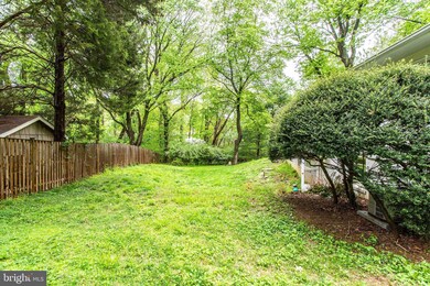 1302 Cottage St SW, Vienna, VA 22180 - photo 3