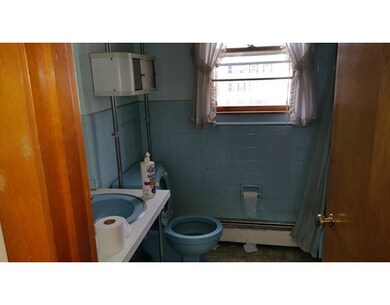 55 Pilgrim Ave, Worcester, MA 01604 - photo 5