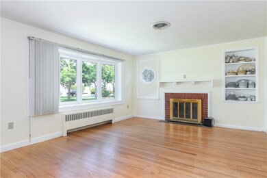 196 Lansdowne Rd, Warwick, RI 02888 - photo 5