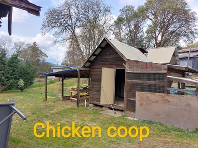 10101 Blackwell Rd, Central Point, OR 97502 - photo 6