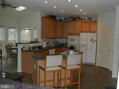 7922 Eagle View Dr, Chesapeake Beach, MD 20732 - photo 2