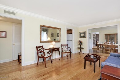 5 Circle Dr Greenwich CT 06830-large-005