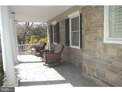 769 Laurel Ln, Wayne, PA 19087 - photo 2