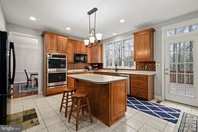 5194 Britten Ln, Ellicott City, MD 21043 - photo 7