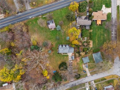 5516 E Lake Rd, Sheffield Lake, OH 44054 - photo 4