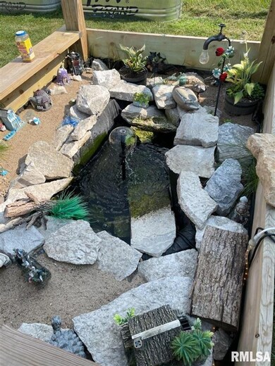 2120 Wilkes Ave, Davenport, IA 52804 - photo 4