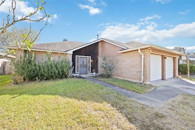 16715 Gold Bridge Ct, Houston, TX 77053 - photo 2