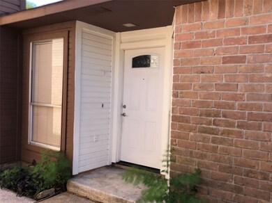 7806 Gatehouse Dr, Houston, TX 77040 - photo 2