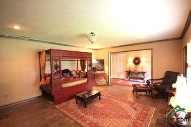 4410 4410 Richmond Rd, Tyler, TX 75703 - photo 7