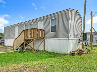 3503 58th Ave N unit 48, Saint Petersburg, FL 33714 - photo 2