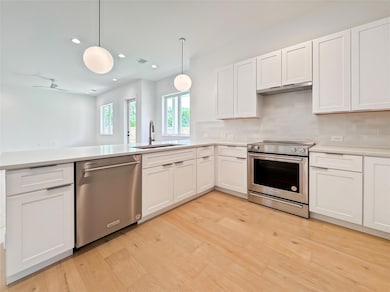 3614 Abbate Cir unit B, Austin, TX 78721 - photo 7