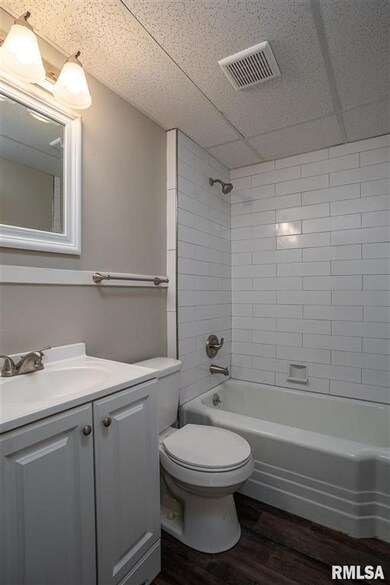 2023 W 5th St, Davenport, IA 52802 - photo 7