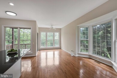 5270 Kestrel Crossing Dr, Alexandria, VA 22312 - photo 4