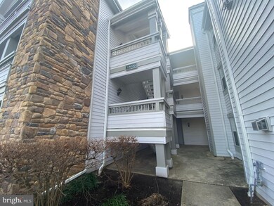 13070 Autumn Woods Way unit 301, Fairfax, VA 22033 - photo 2