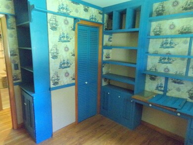 BEDROOM 39419br3