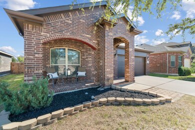 8304 White Hart Dr, Fort Worth, TX 76179 - photo 4