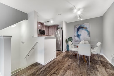 110 Gershwin Ct unit 110, Wheaton, IL 60189 - photo 5