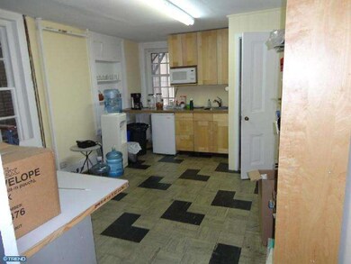 418 Dekalb St, Norristown, PA 19401 - photo 7