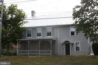 190 N Massanutten St, Strasburg, VA 22657 - photo 2
