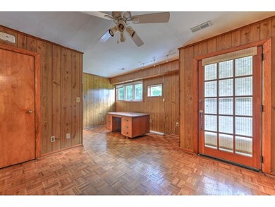 2300 Abbott Dr, Johnson City, TN 37601 - photo 6