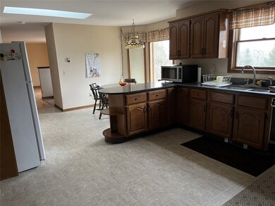 79 Burlingame Rd, Smithfield, RI 02917 - photo 4