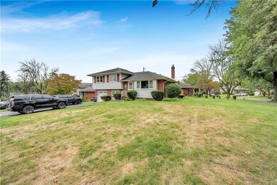 3131 Easthill Dr, Bethlehem, PA 18017 - photo 3