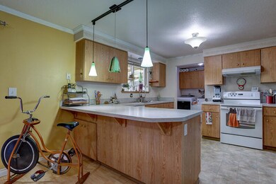 19455 Apache Road-5