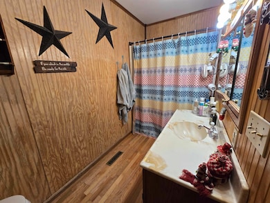 362 W Wisconsin St unit W Wisconsin, Russell, KS 67665 - photo 7