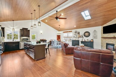 168 Lockland St, Ludlow, MA 01056 - photo 3