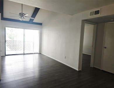 9090 S Braeswood Blvd unit 74, Houston, TX 77074 - photo 6