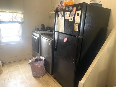 416 11th St, Logansport, IN 46947 - photo 2