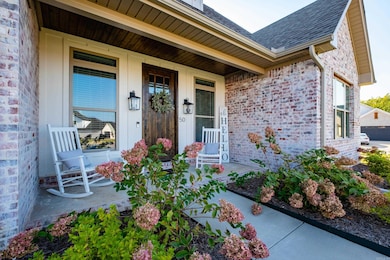 50 Fletcher Ridge Cir, Little Rock, AR 72223 - photo 2