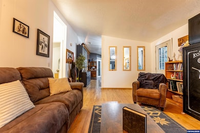 36080 Richardson Gap Rd, Scio, OR 97374 - photo 4